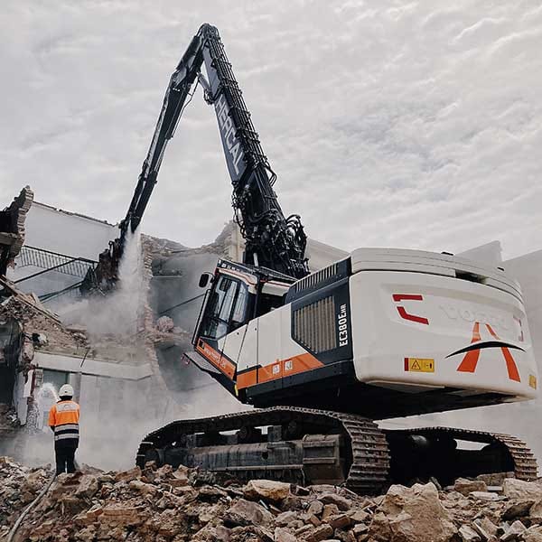 Servicio profesional de derribos estructurales en Álava